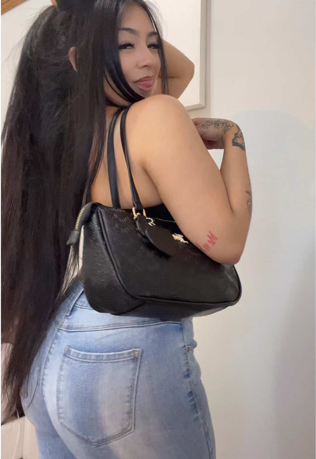 @Kat🦋