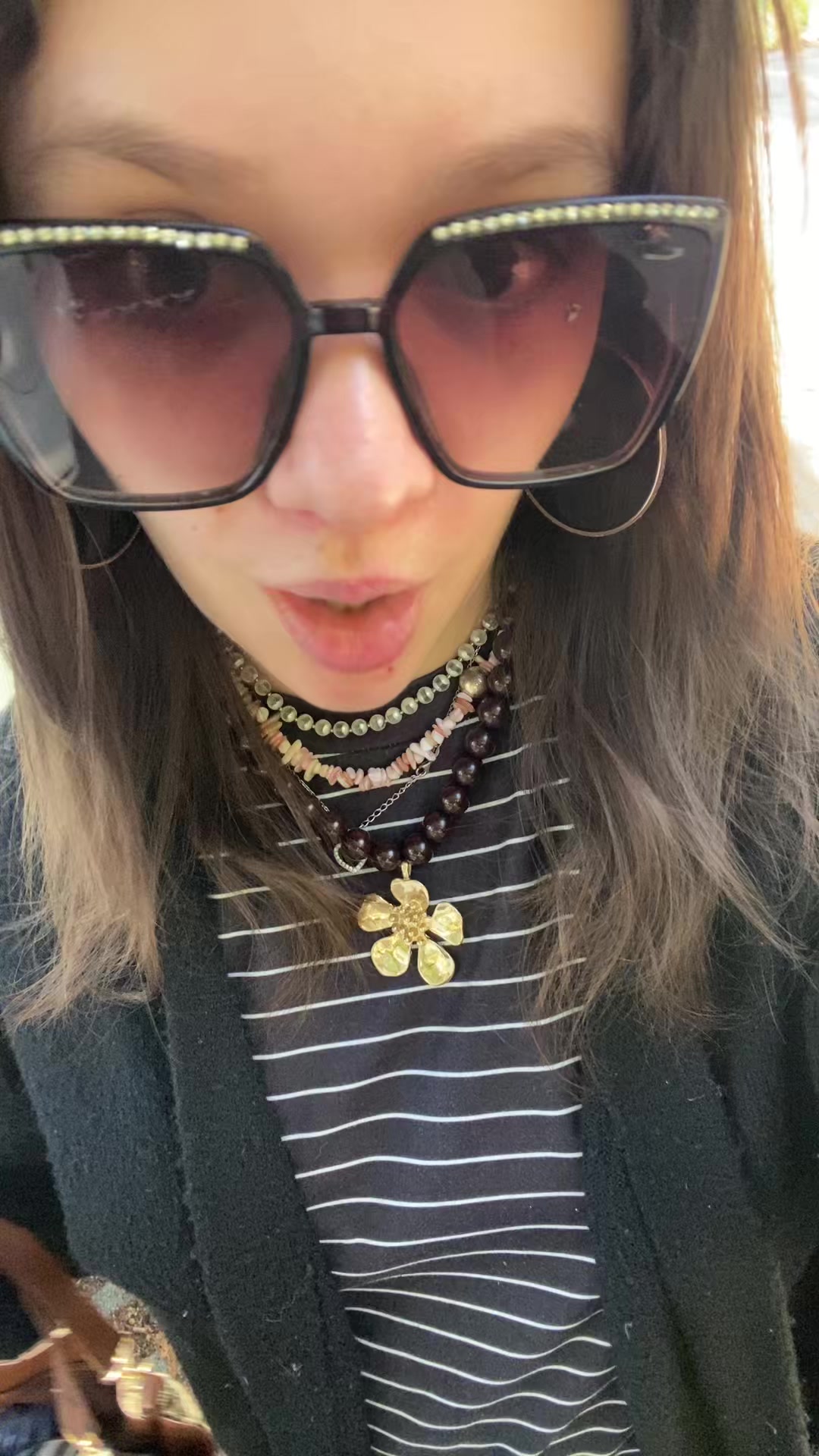 @Ava_hlk