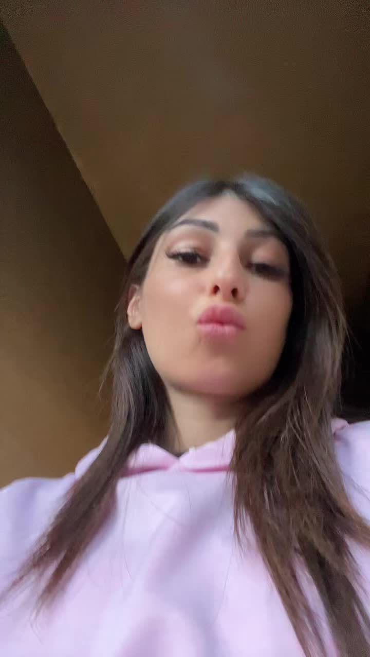@sabrina