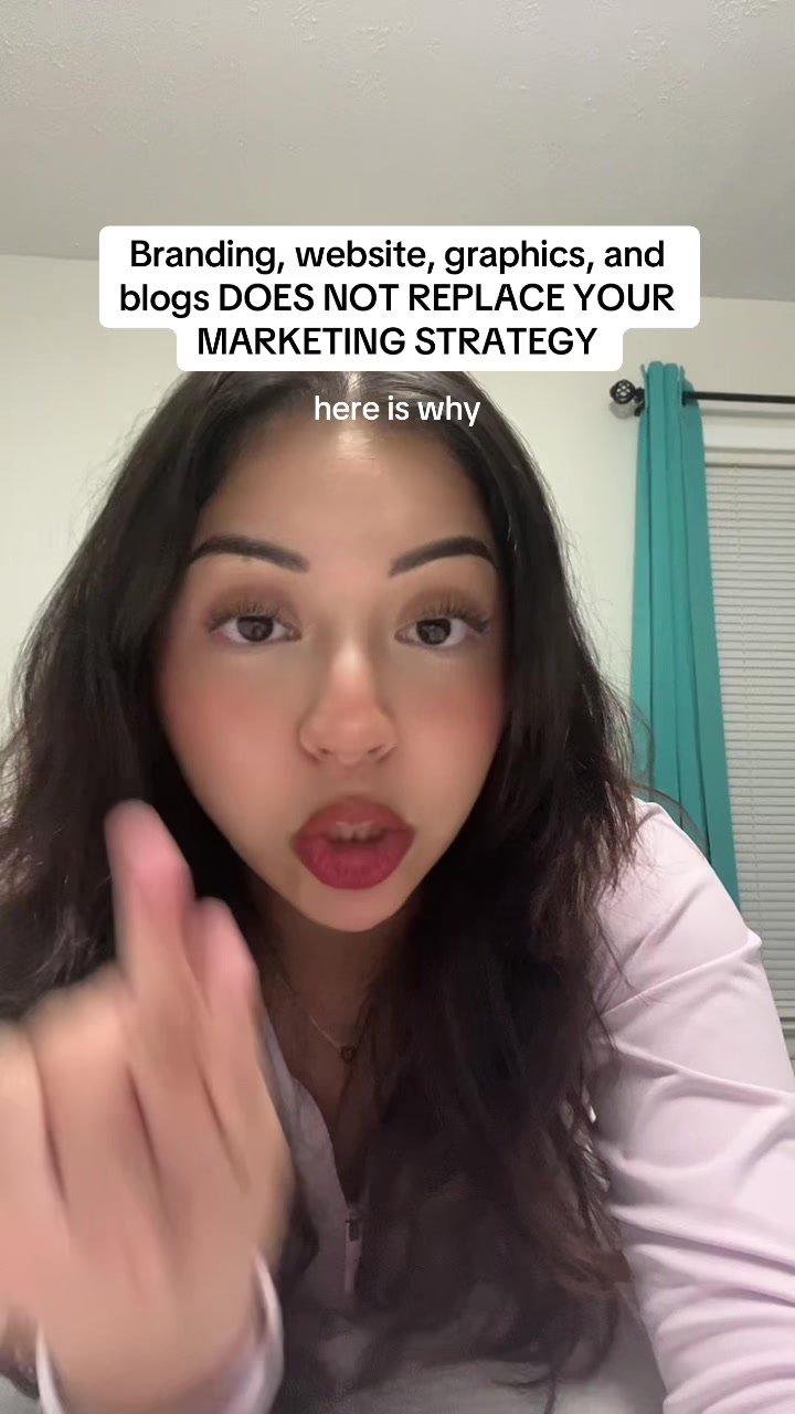 @Vanessa ➺ Marketing + Content