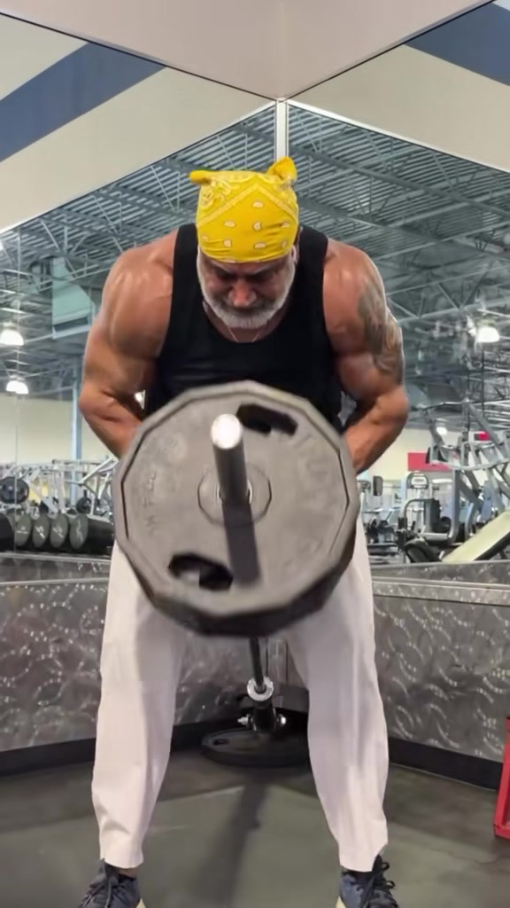 @punjabi_fit_couple