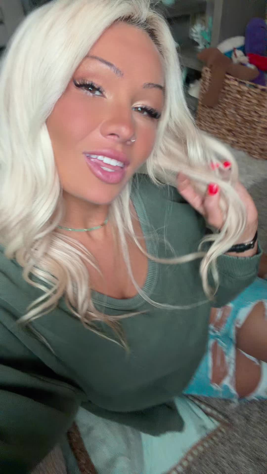 @Bai