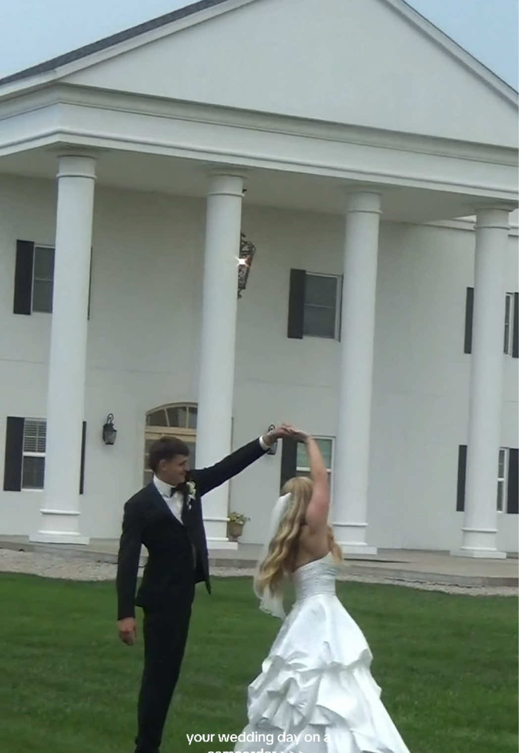 @Wedding Content Creator