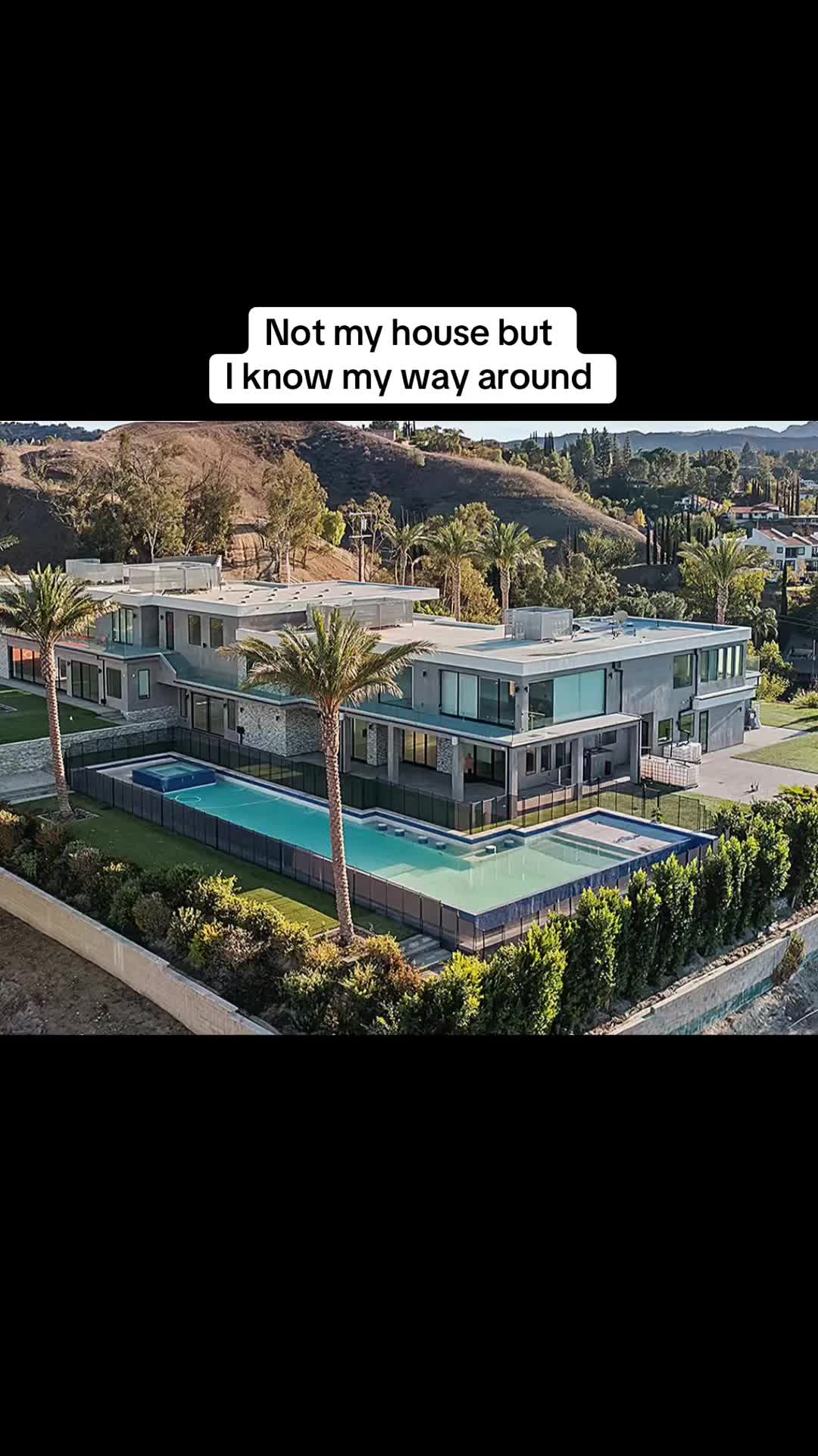 @heyitsellle