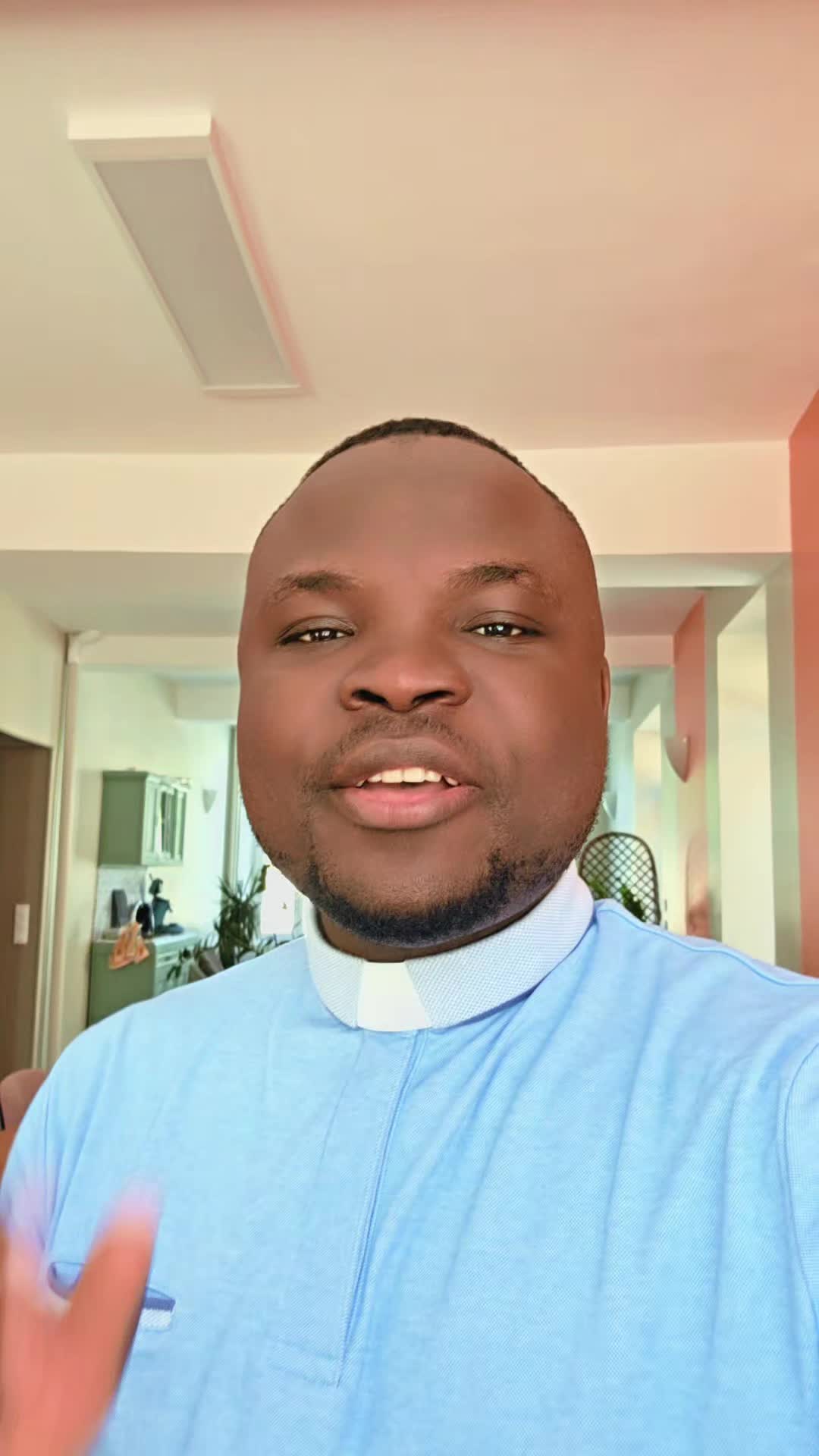 @Padre Précieux 🇨🇵🇻🇦