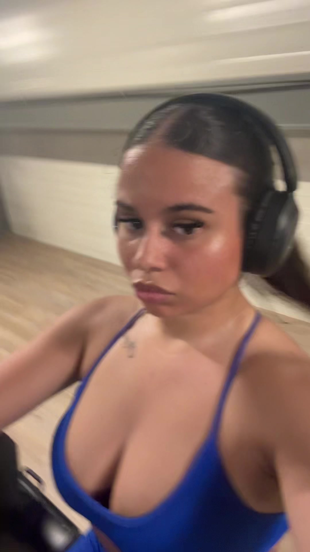 @Lina