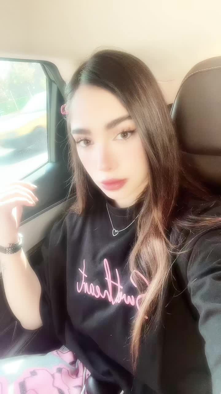 @🦋