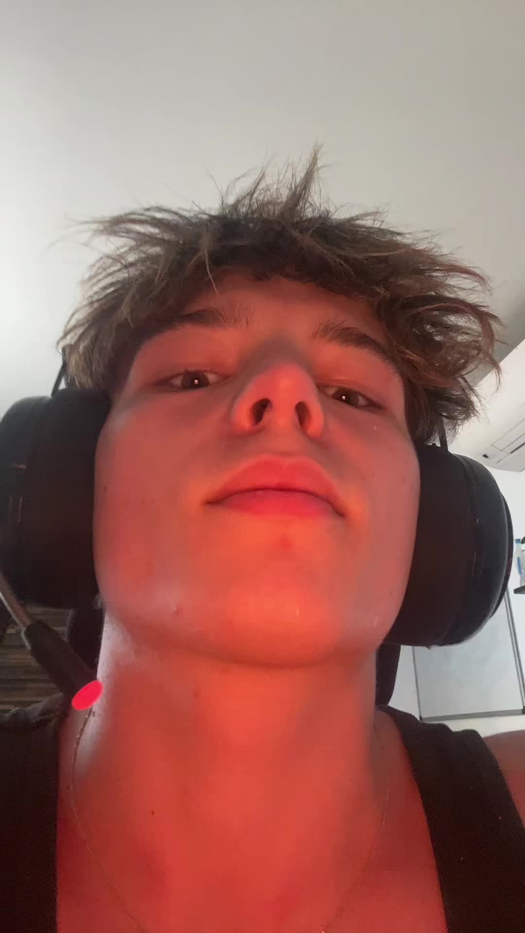 @Ice 🧊