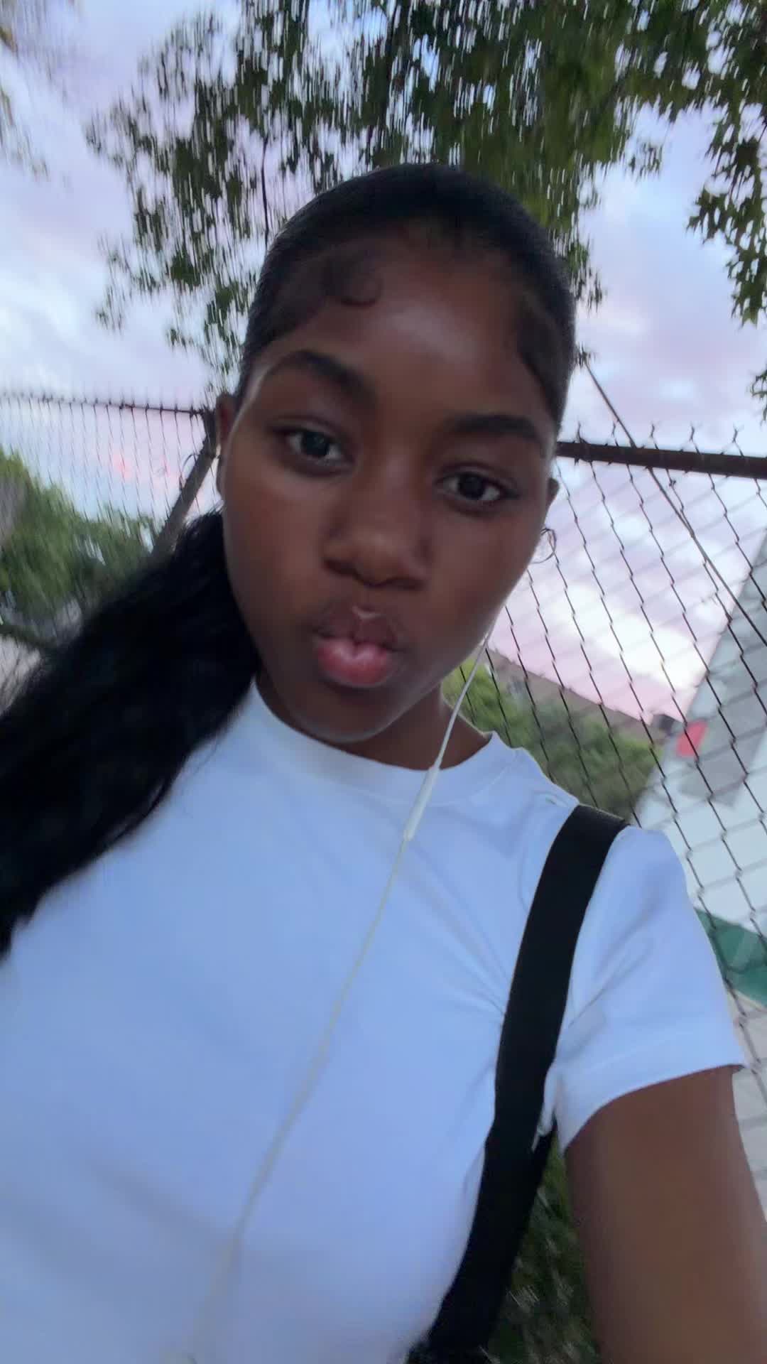 @zairajade