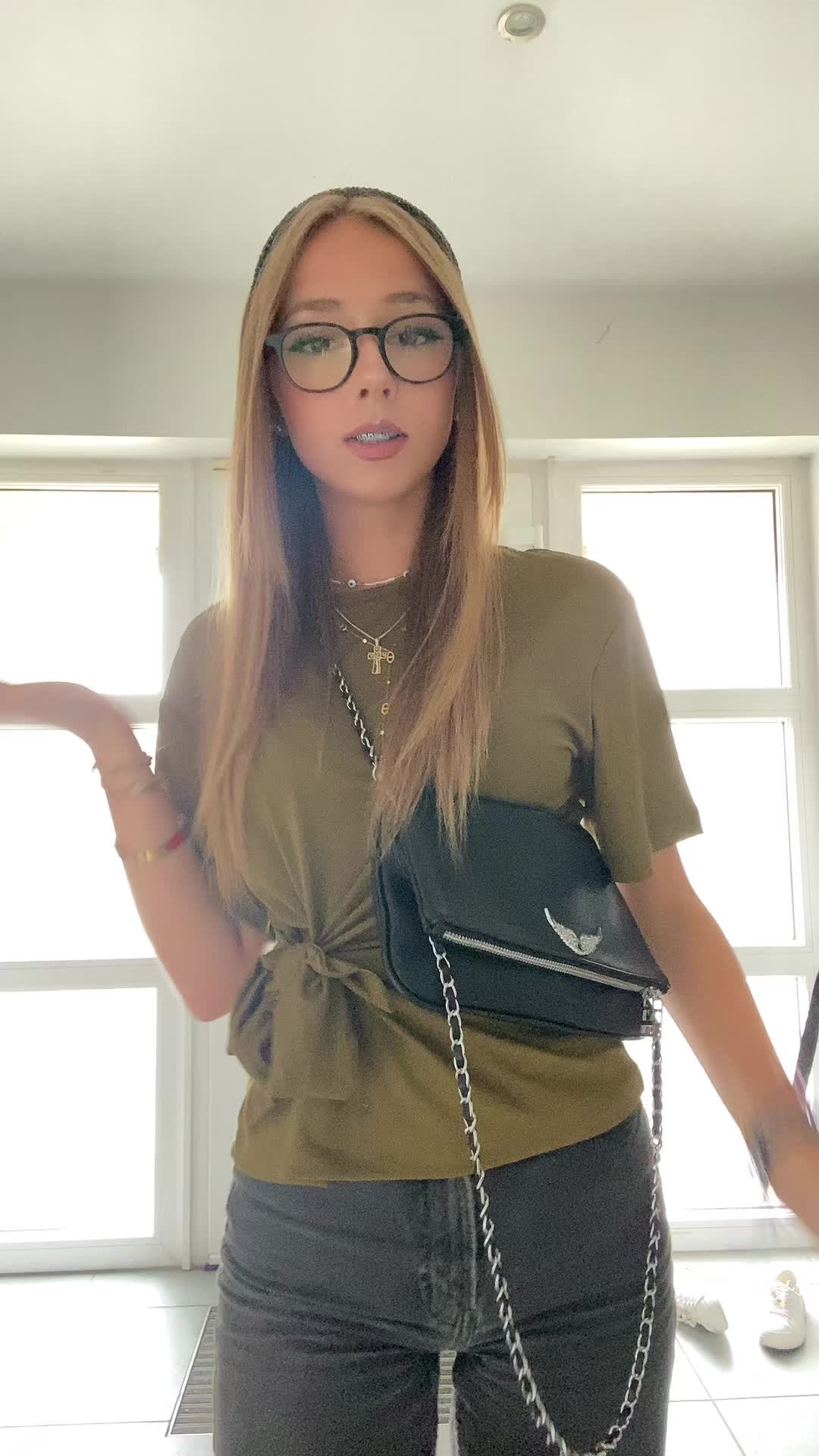 @𝐋𝐨𝐥&rsquo;🦢