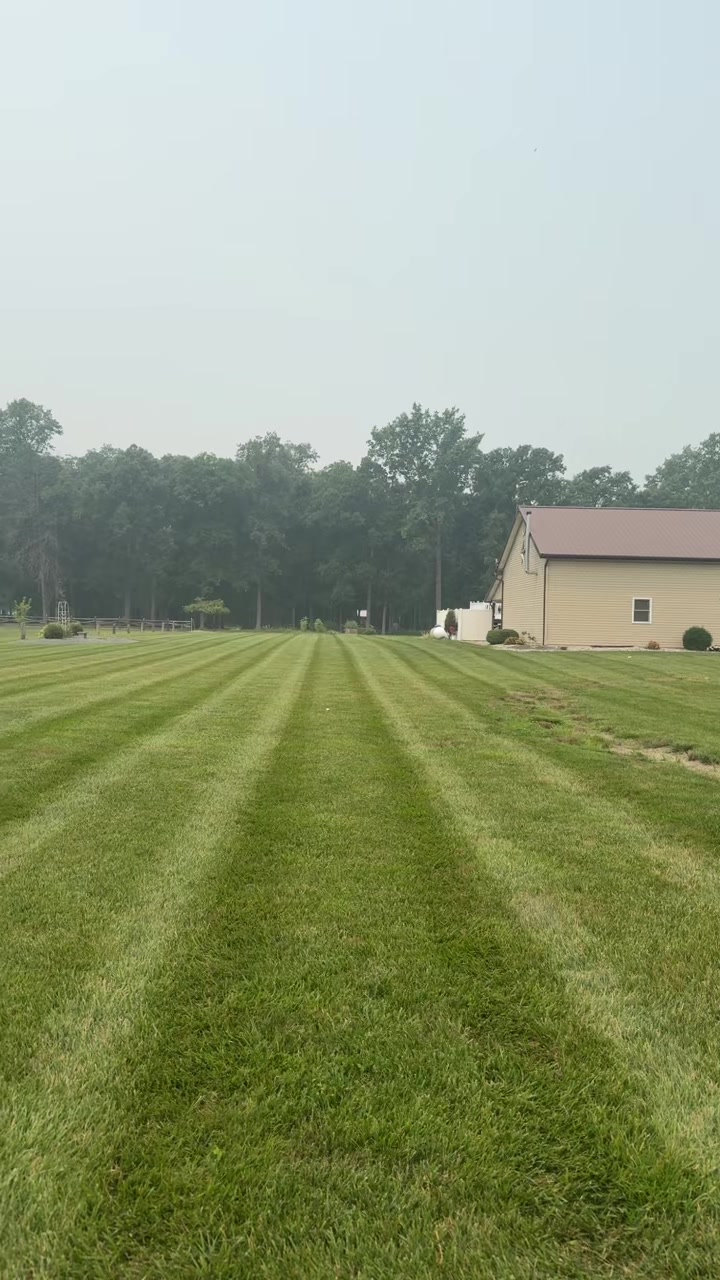 @LEGENDARY LAWNCARE