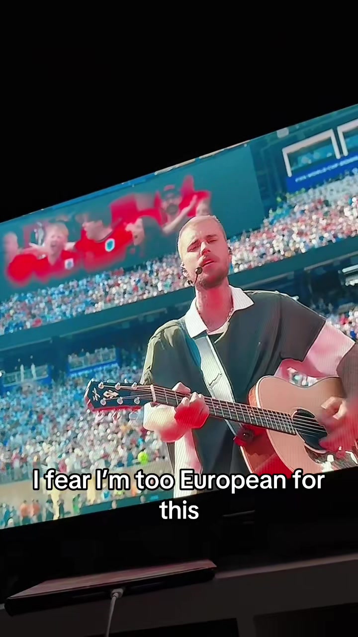 @Ana 🪩🎀🇬🇷
