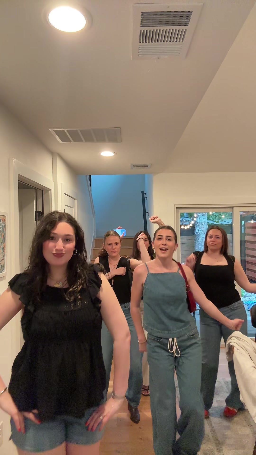 @Lilygoldman