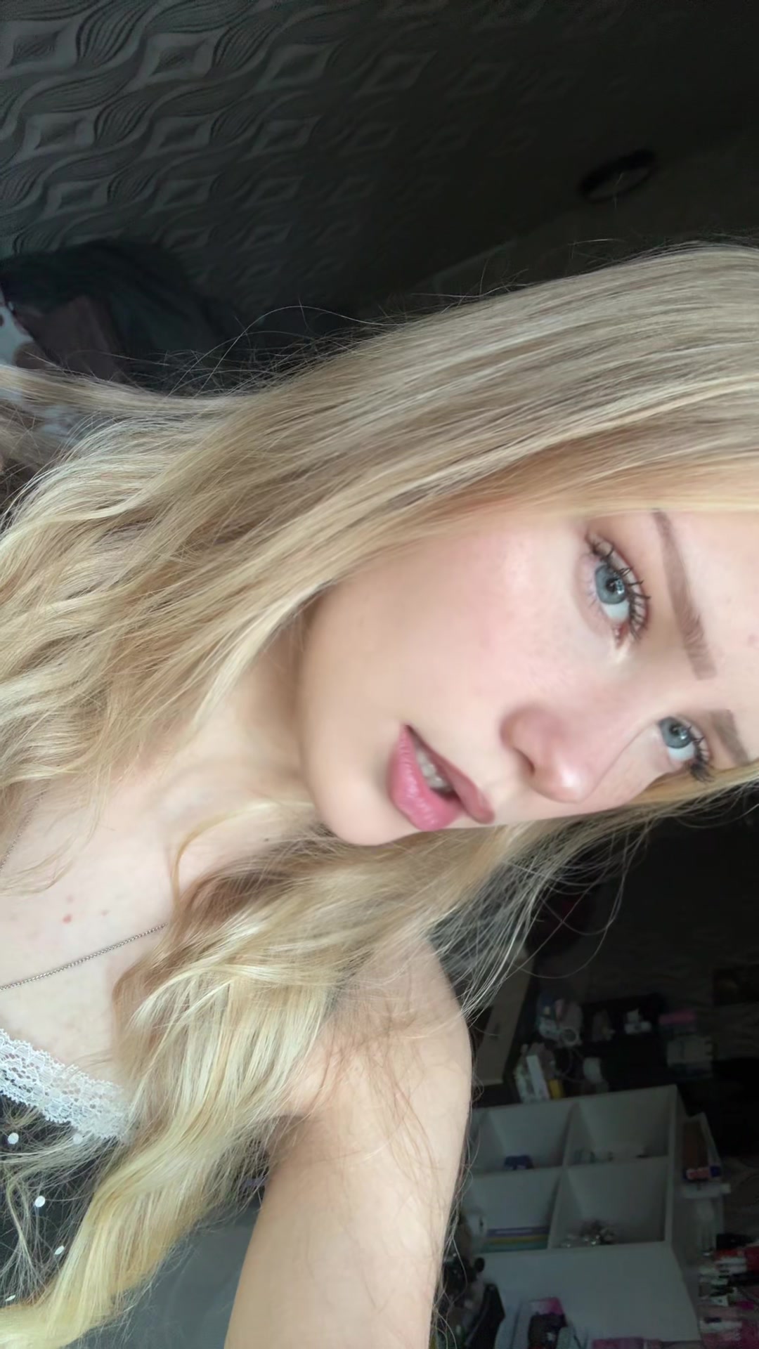 @anaais1