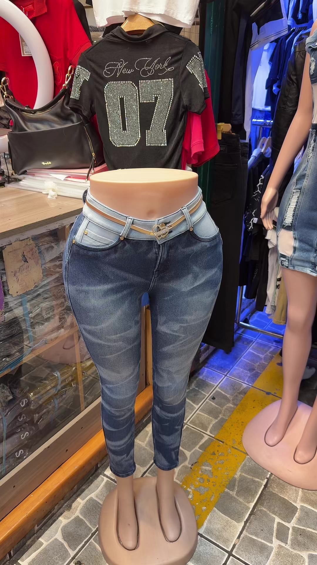 @APRETADITAS JEANS