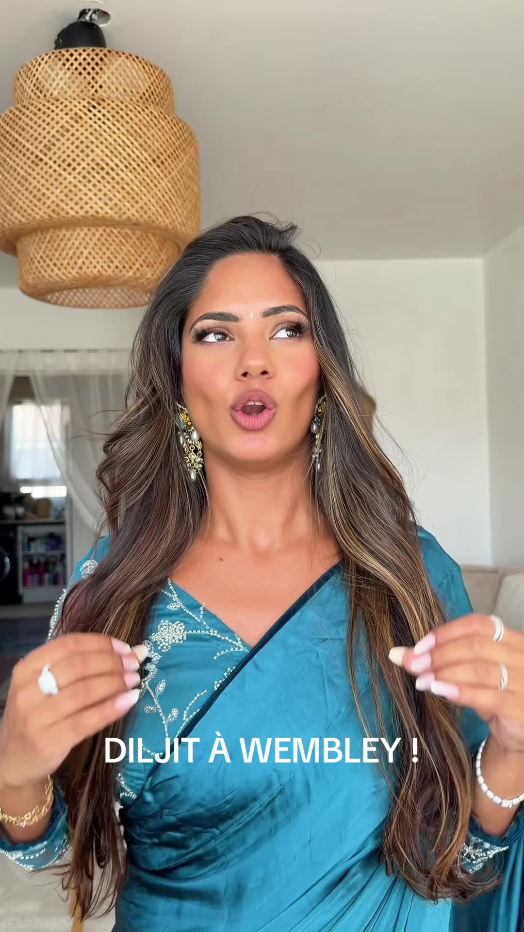 @Yasmine | Desi Girl