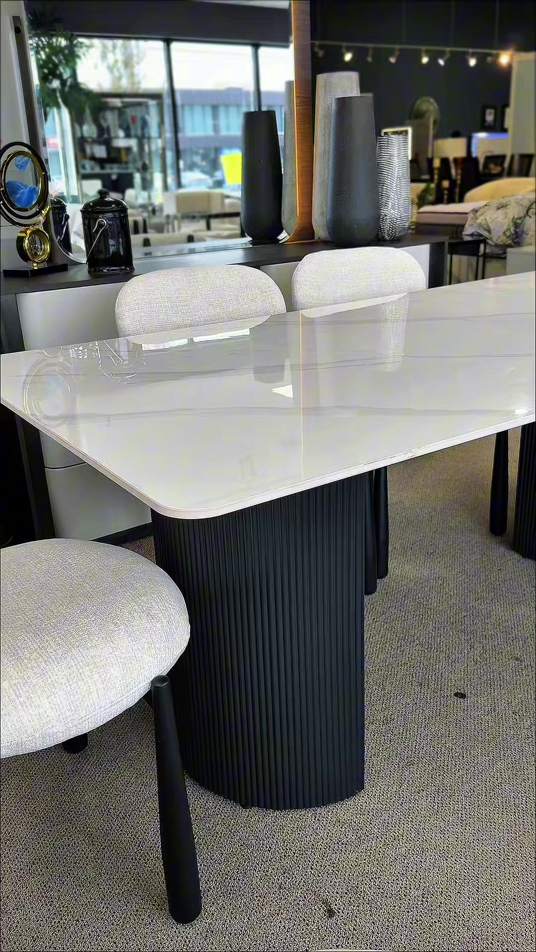 @Royal living furniture