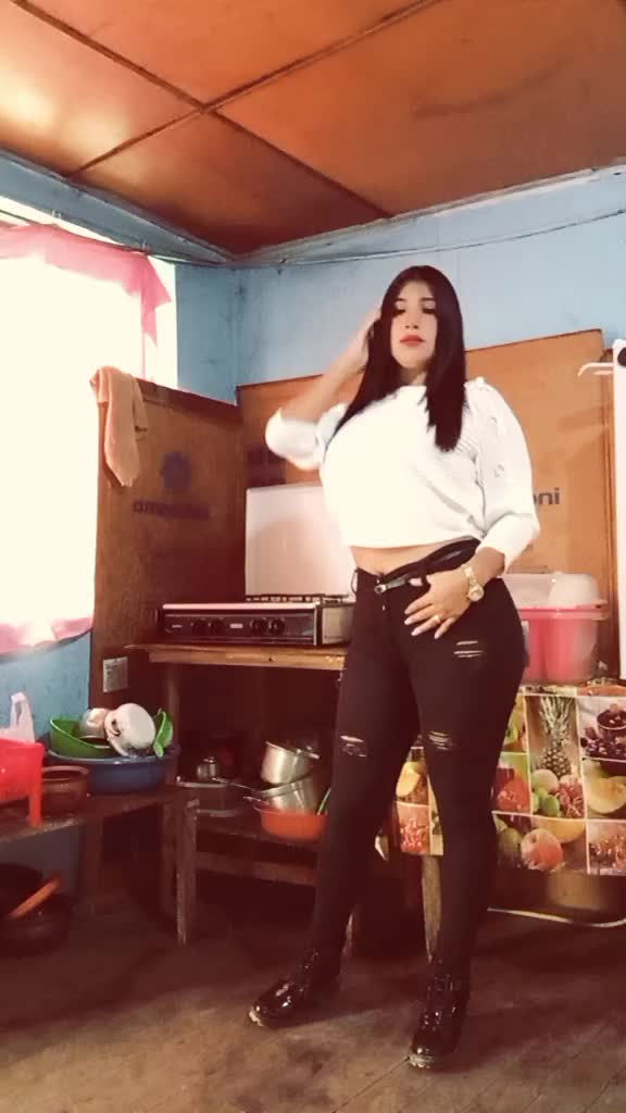 @tu loquita 😏