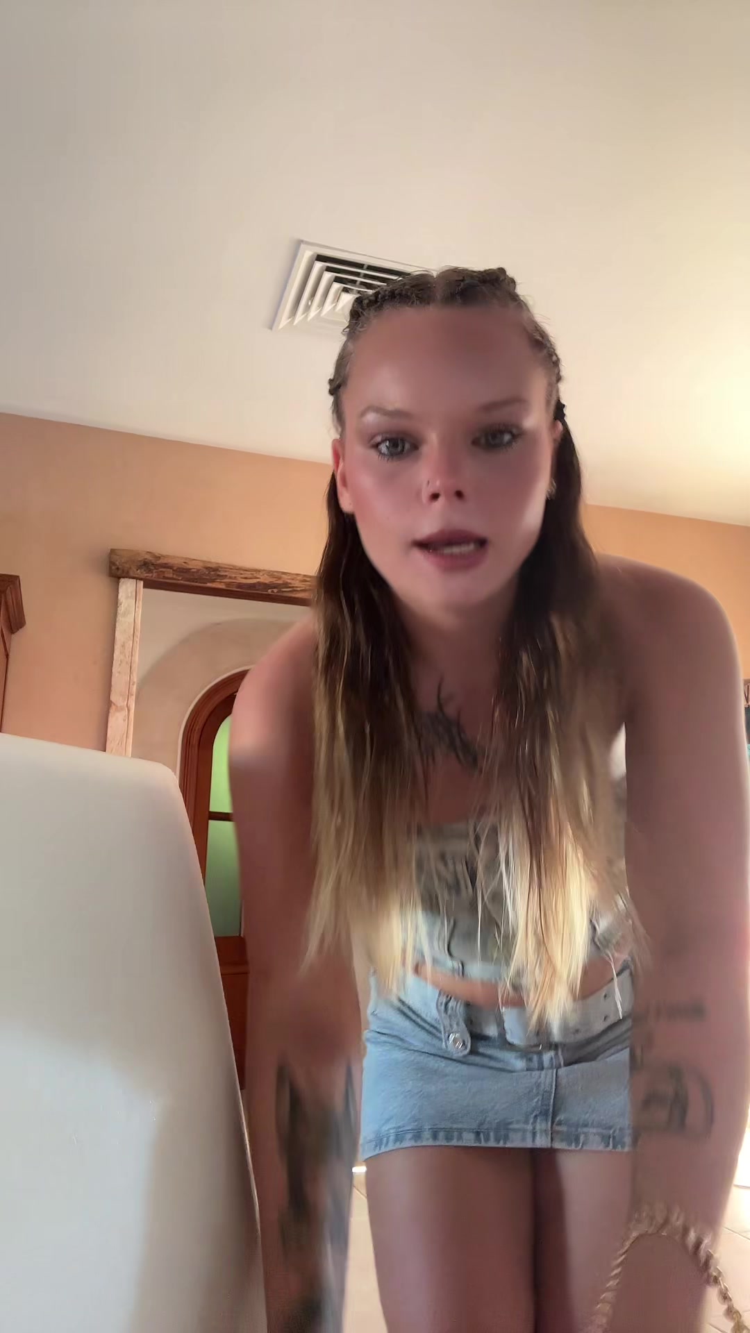 @bordermina