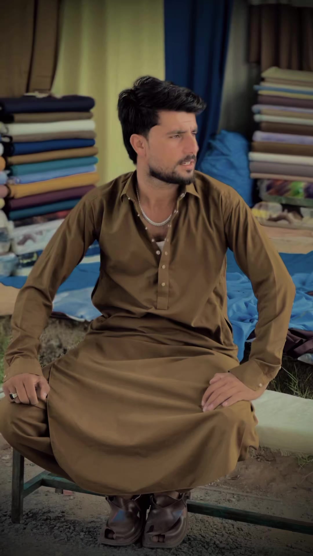 @Khanishaqkhan_1