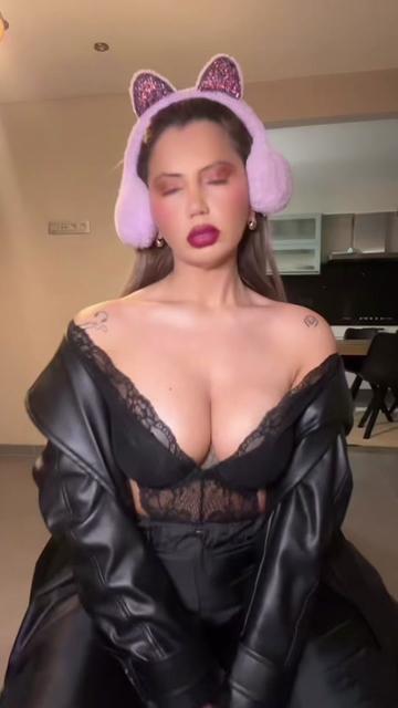 @manolya_officiall