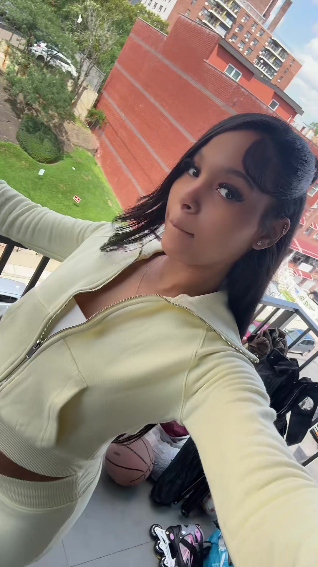 @LizzyB💚