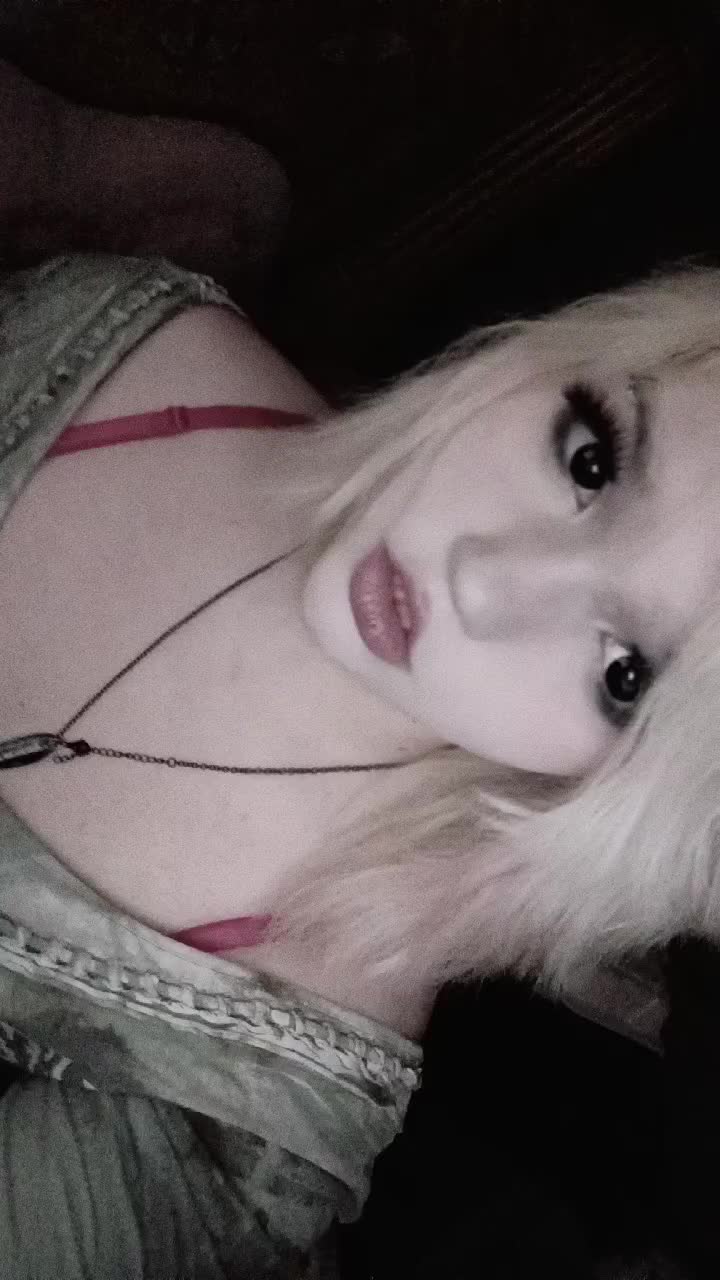 @🦑Xxpierced princessxX🐇