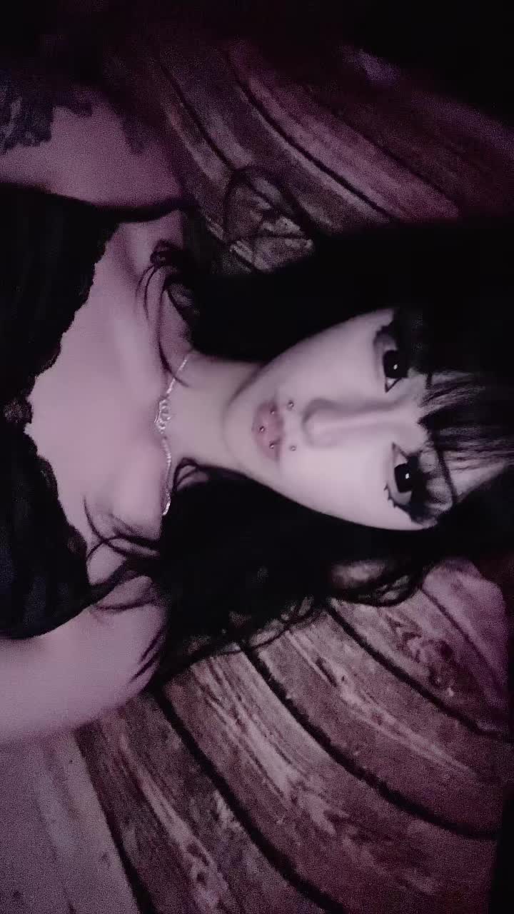 @๐๐ง๐ง๐๐ชฝ