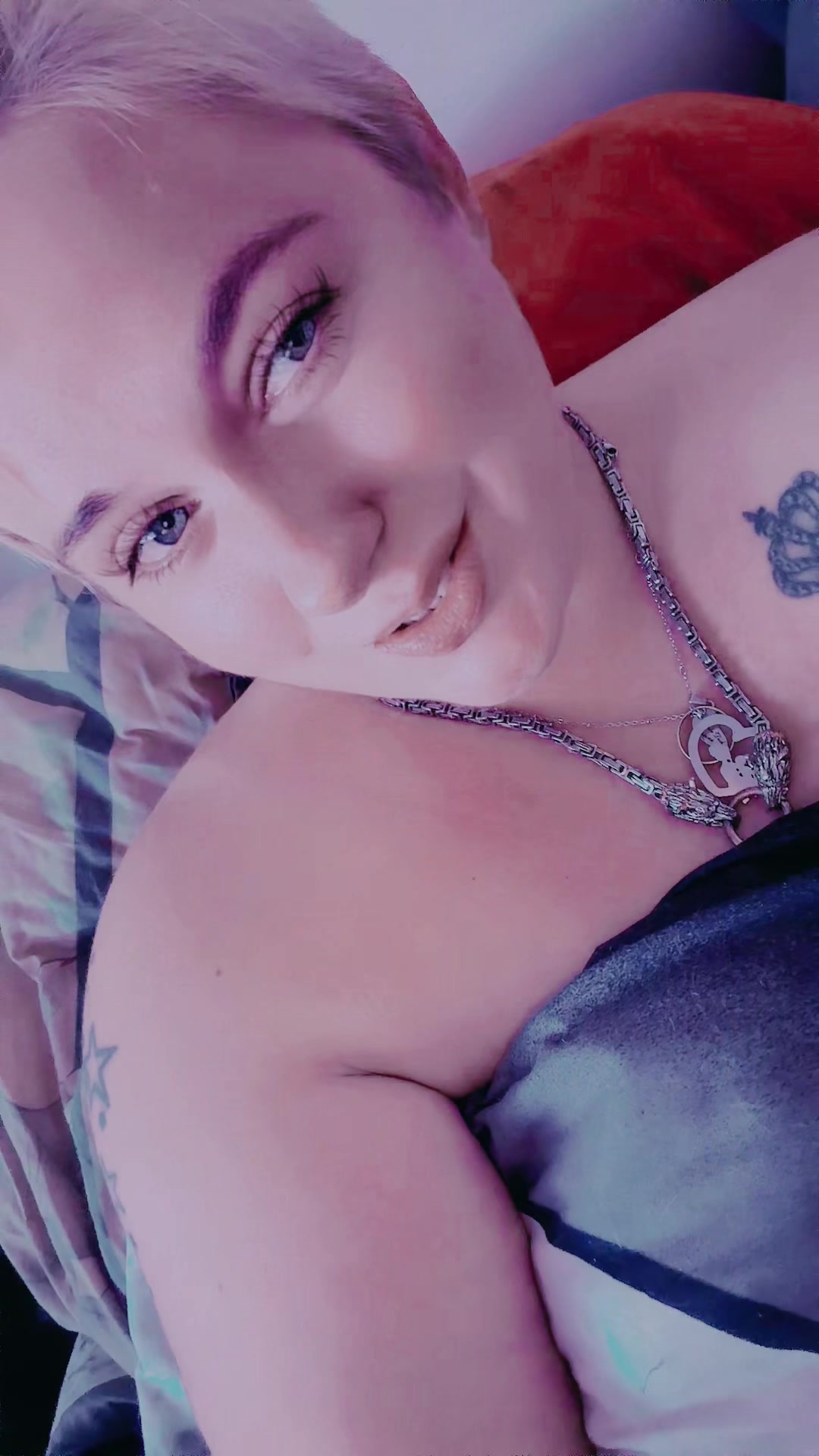 @Carmen♥️😈~FoxiUndCarmen4live~