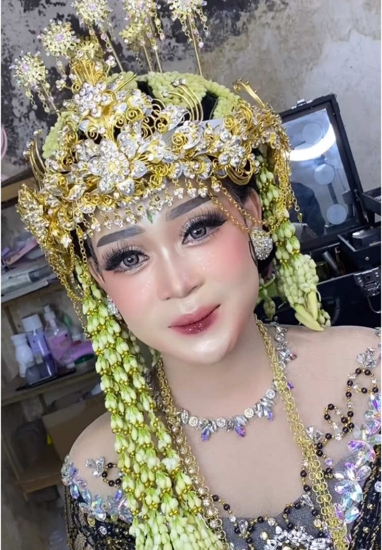 @Janinamakeup