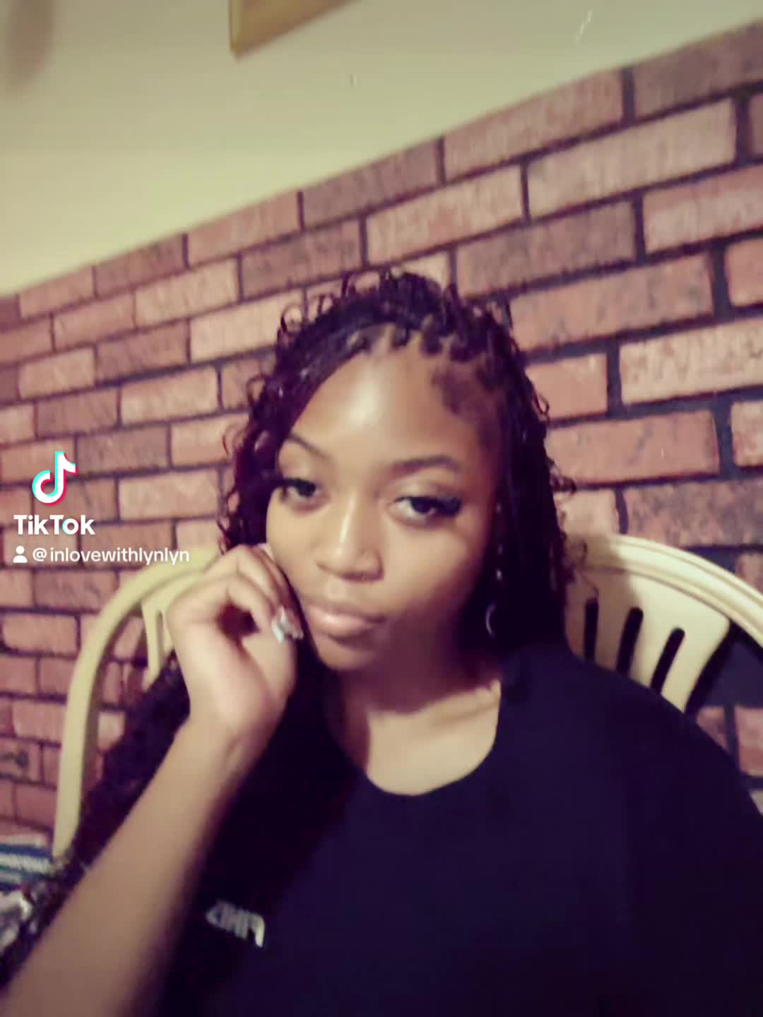 @whoislynlyn17