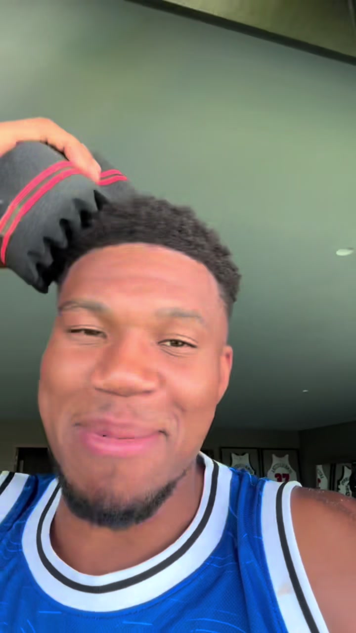 @Giannis Antetokounmpo