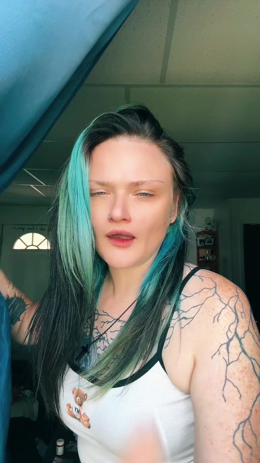 @Bluebeeeemcfly🫐🖤🦩