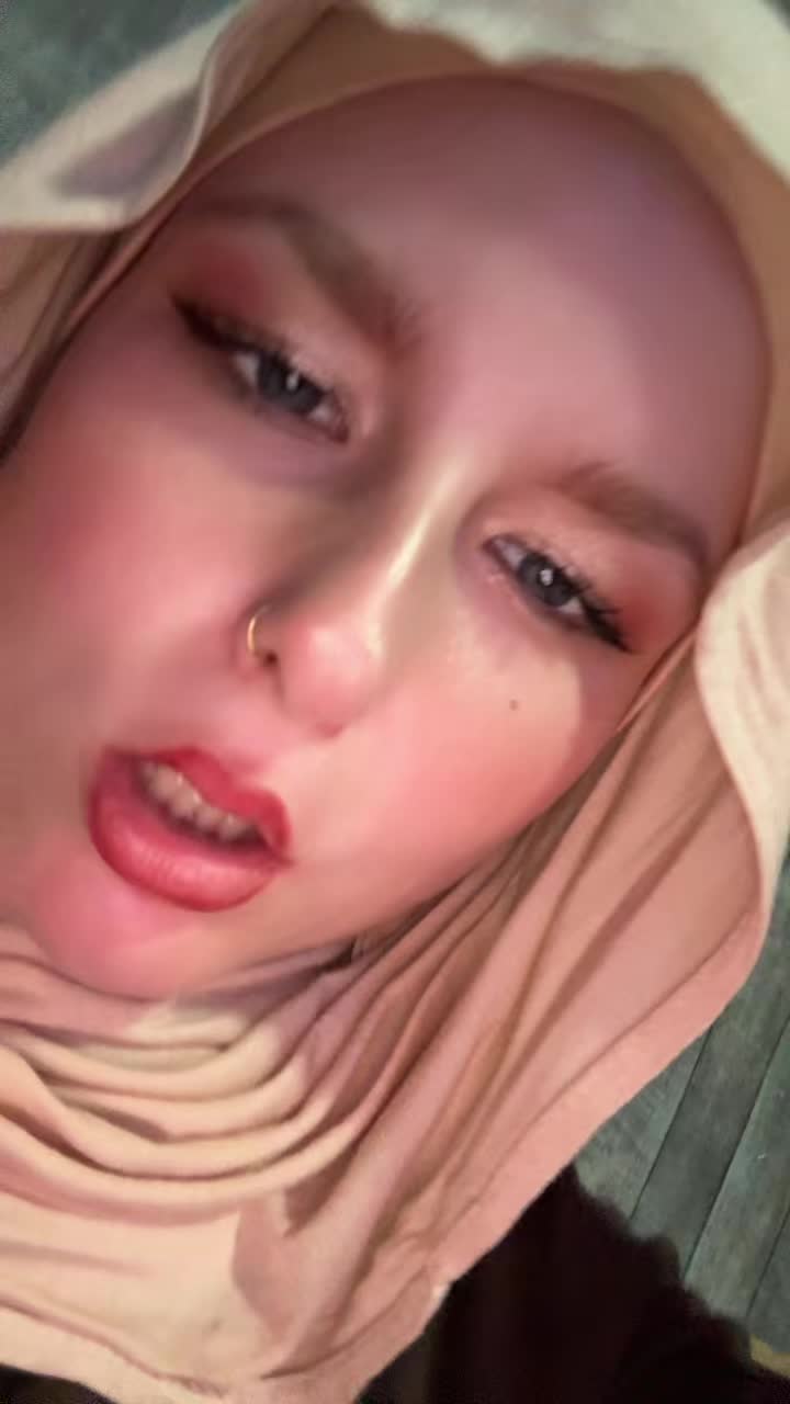 @Queen
