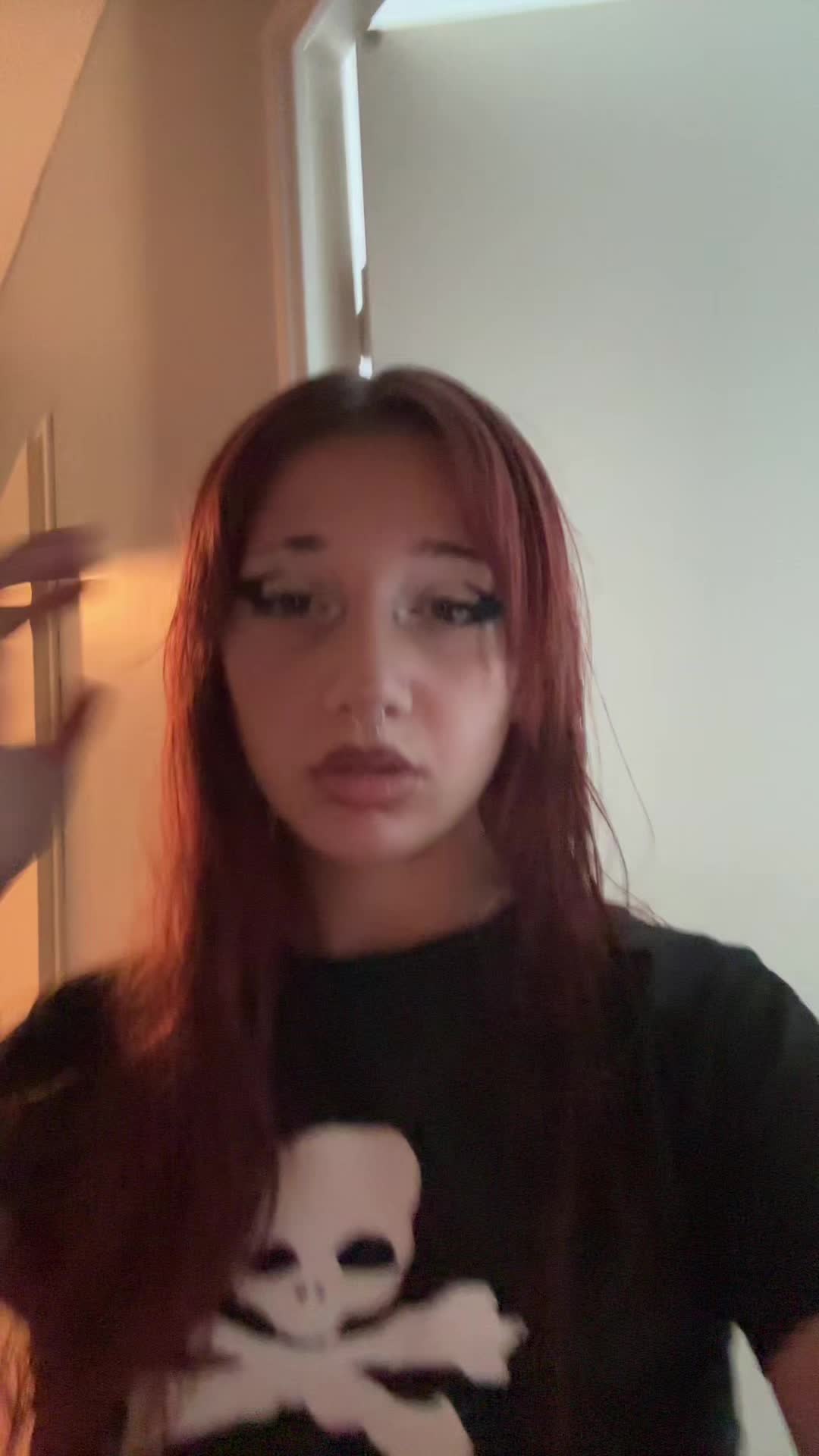 @𖣂