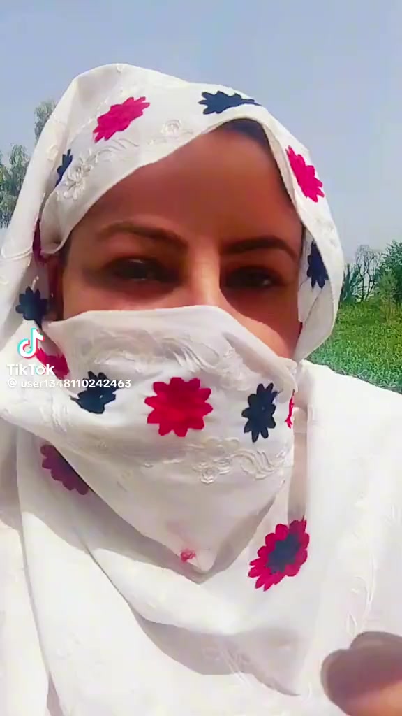 @Yasmeen hujra 👑🥰