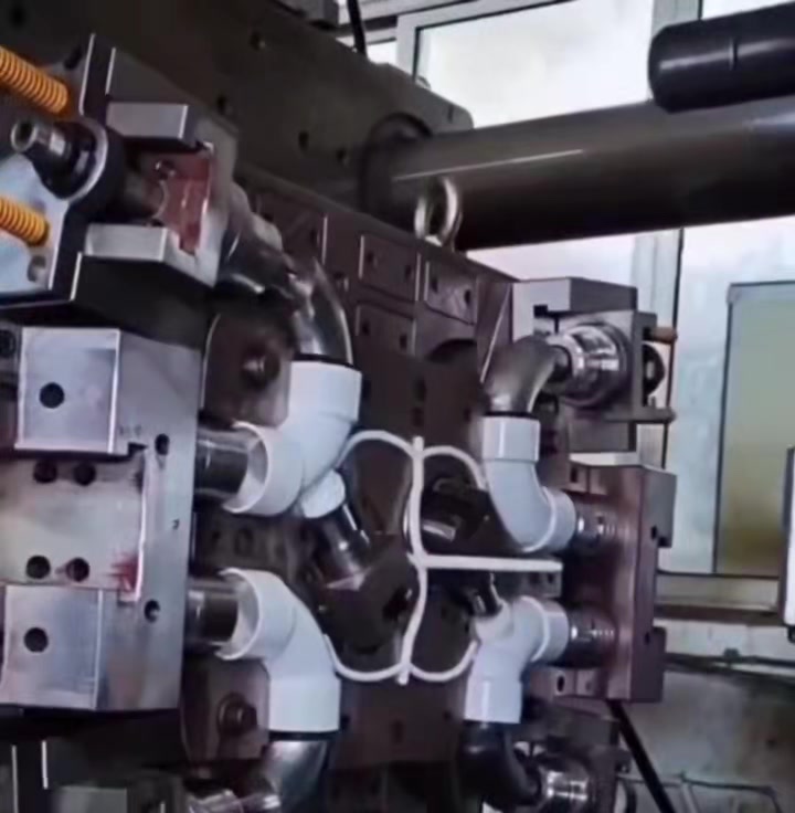 @Moldoworks