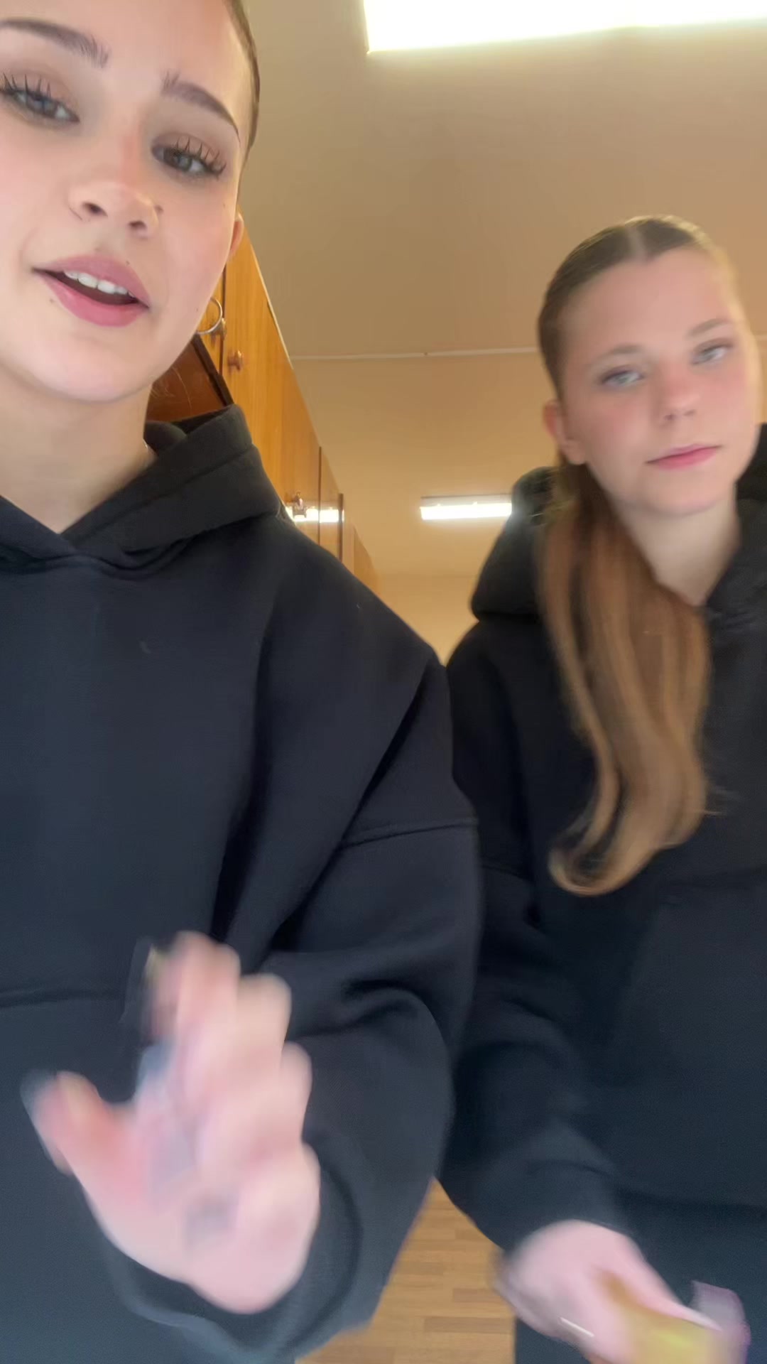 @ева бэмби🧁