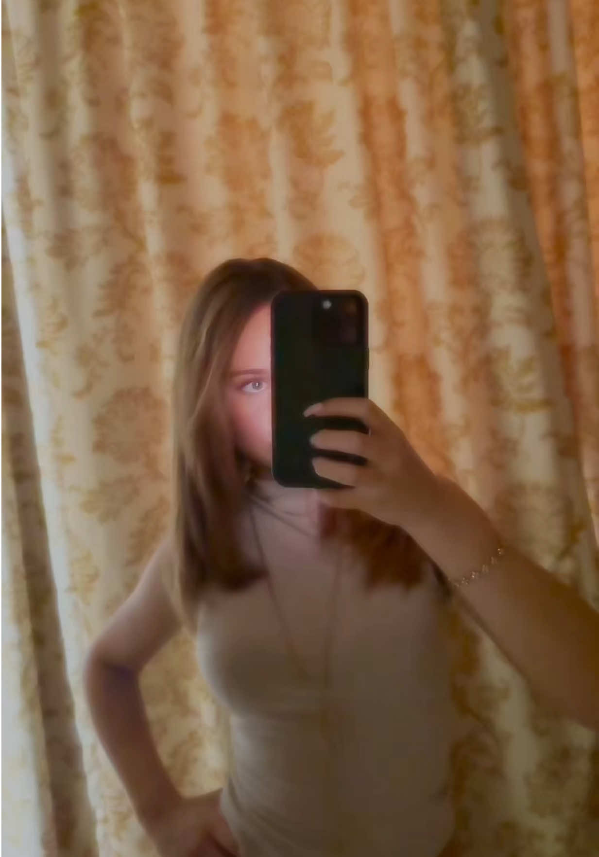@𝑳𝒆́𝒂𝒏𝒏𝒆