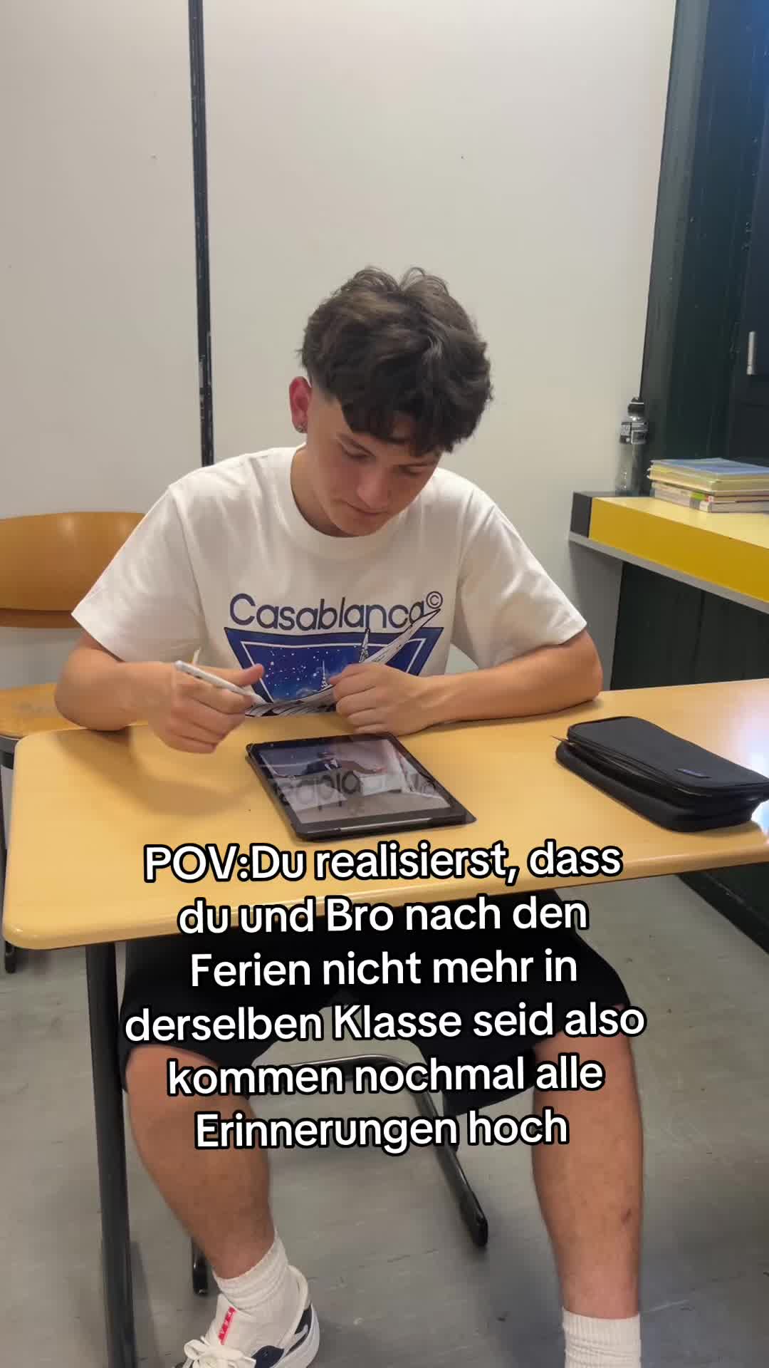 @🎭