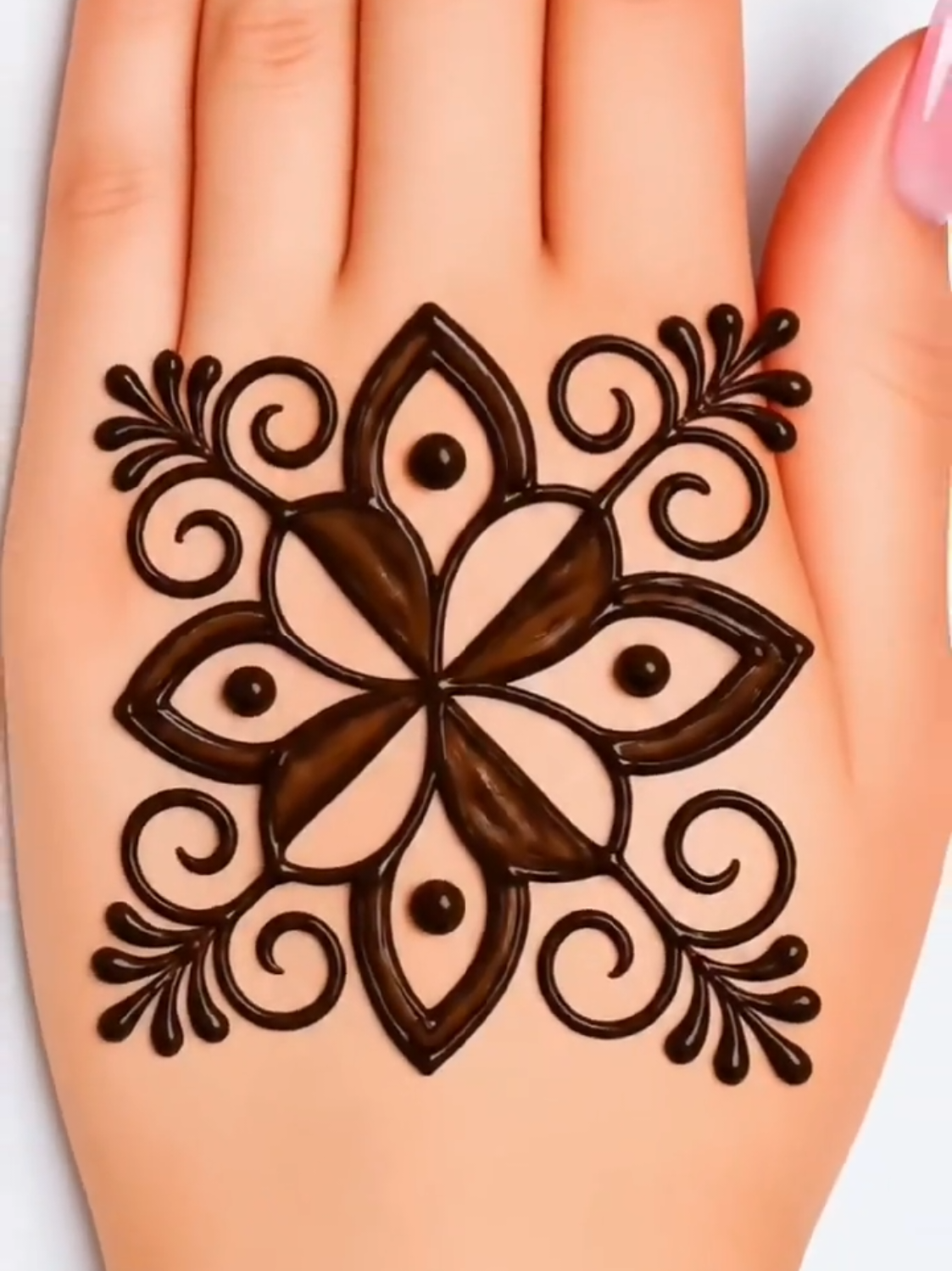 @sadiamehndidesigns 1