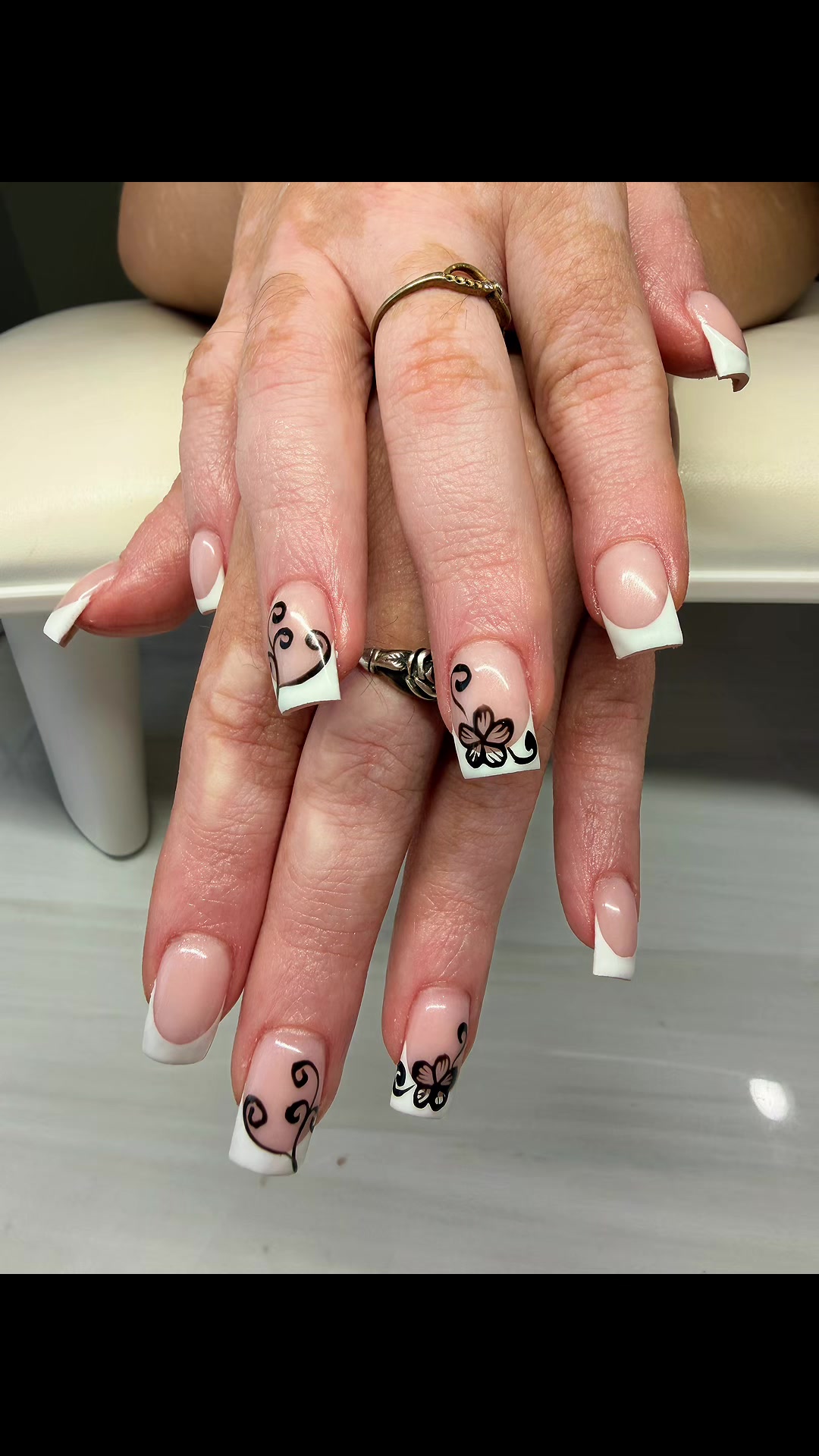 @Adriana’s nails