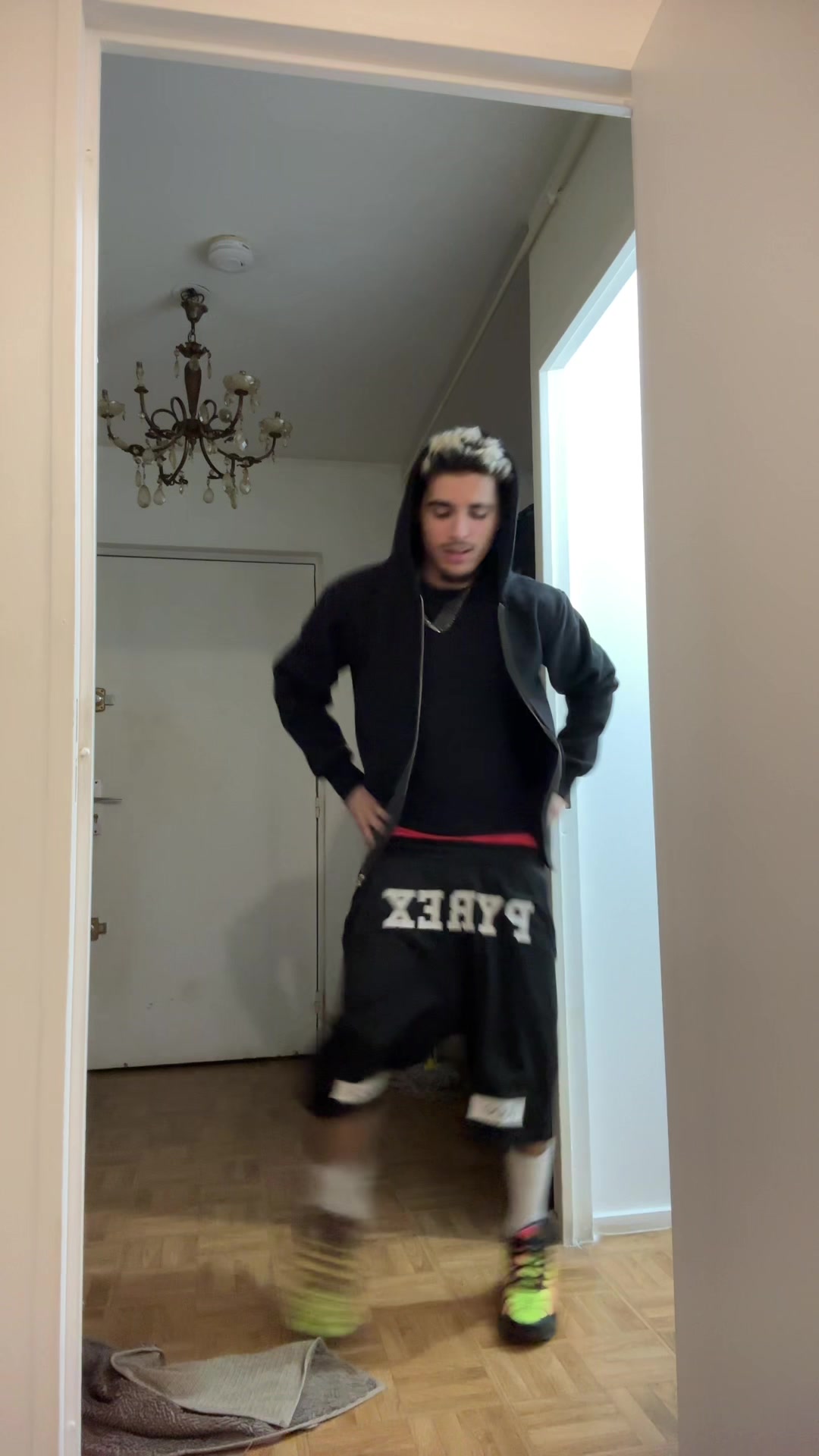 @Mzb0y222