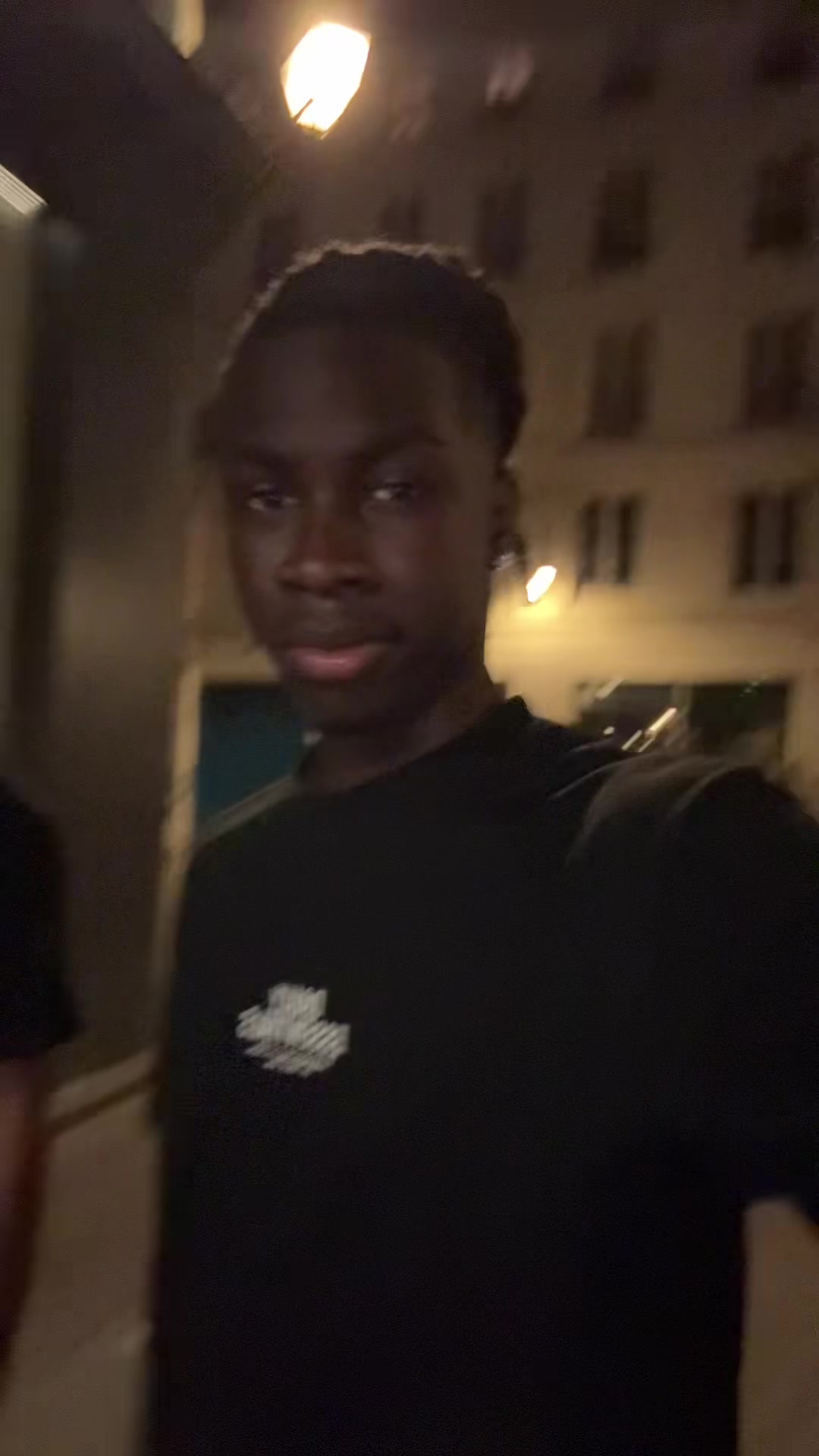 @𝐑𝟐 𝐱 𝐁𝟐