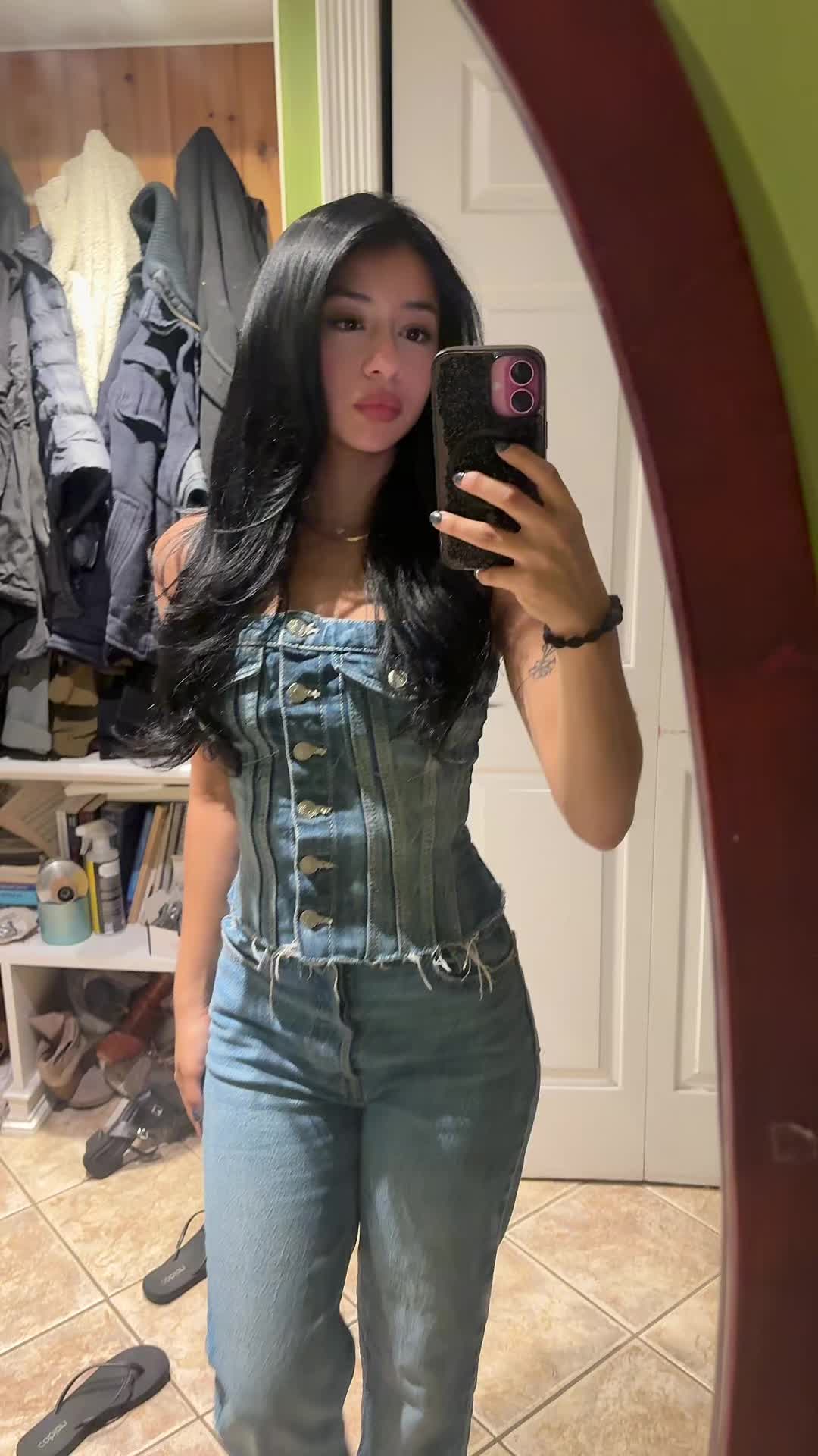@katlistenstotheweekend