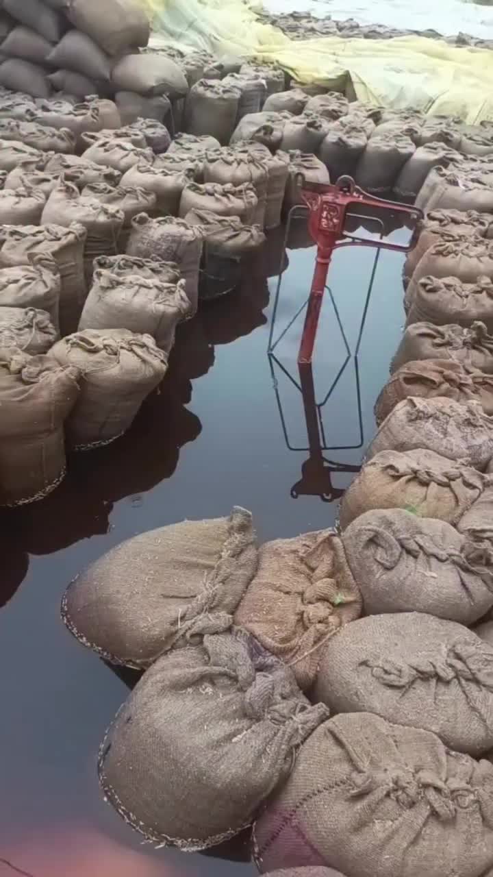 @Yeh Kali Kali ankhe 👀