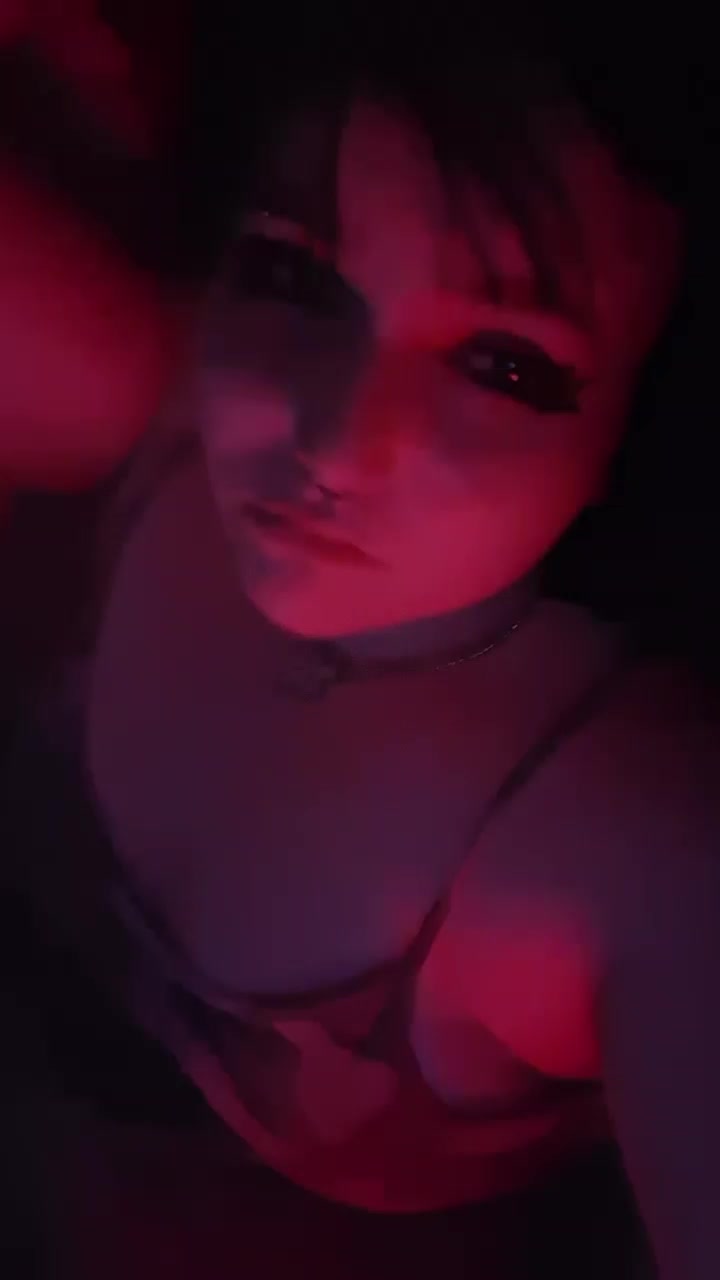 @Alyx