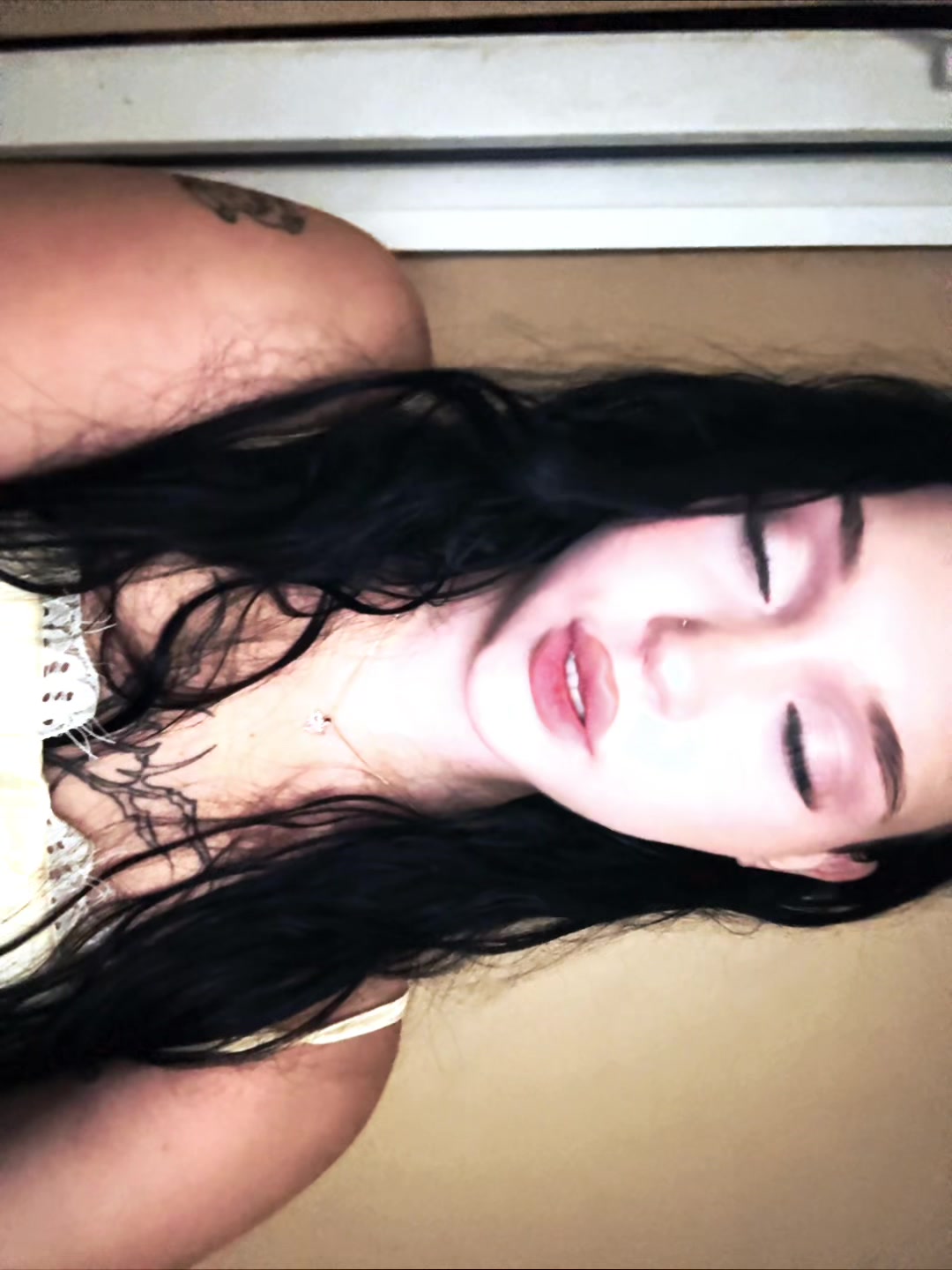 @🧚🏻&zwj;♀️