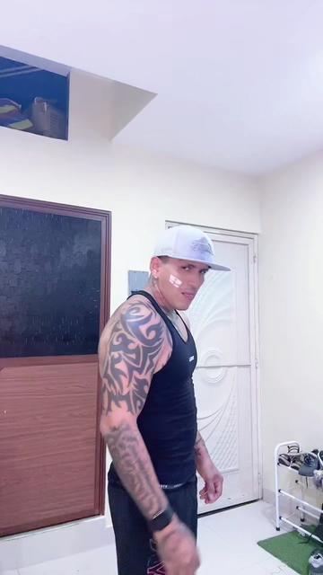 @chicodelacuadragymbro🇪🇨🇺🇸