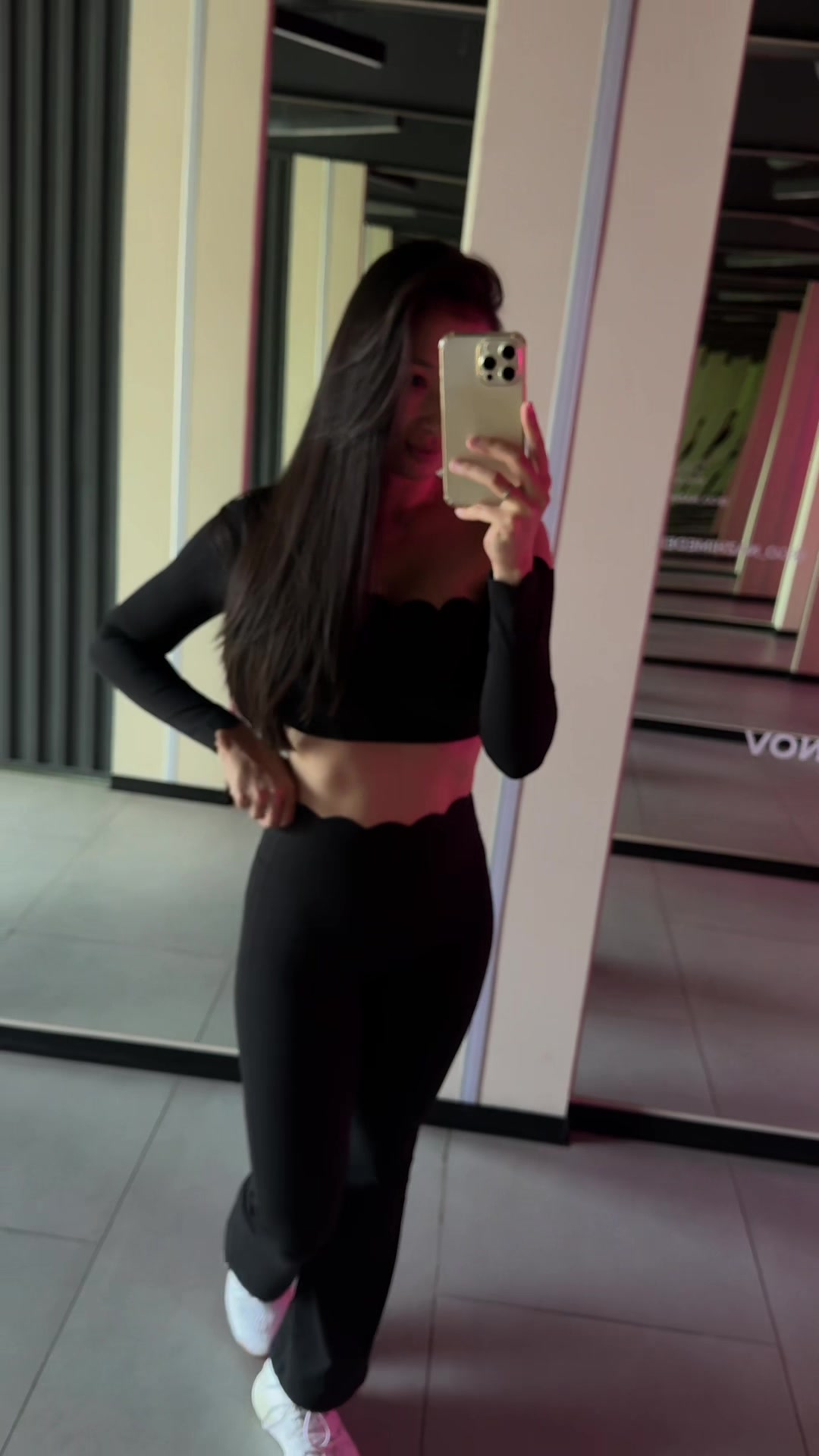 @Ais